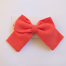 Carregar imagem no visualizador da galeria, Laço Carinho Linho