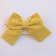 Carregar imagem no visualizador da galeria, Laço Carinho Linho