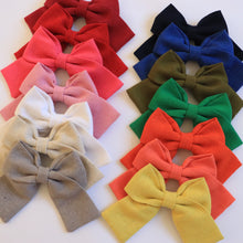 Carregar imagem no visualizador da galeria, Laço Carinho Linho