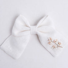 Carregar imagem no visualizador da galeria, Laço Blossom Branco Bordado