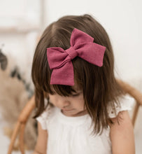 Carregar imagem no visualizador da galeria, Laço Carinho Linho