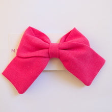 Carregar imagem no visualizador da galeria, Laço Carinho Linho
