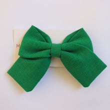 Carregar imagem no visualizador da galeria, Laço Carinho Linho
