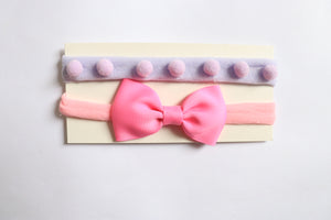 FAIXA POMPOM LILÁS E GRAVATINHA ROSA