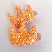 Carregar imagem no visualizador da galeria, Hair Clip Coroa Glitter
