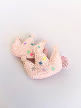 Carregar imagem no visualizador da galeria, Hair Clip Coroa Glitter
